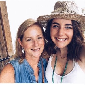 Meet your Poshers, Tall Girl Probs